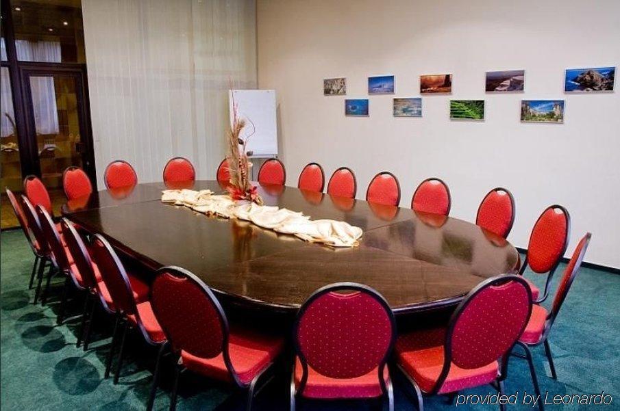 Hotel Park Dolny Kubin Business photo